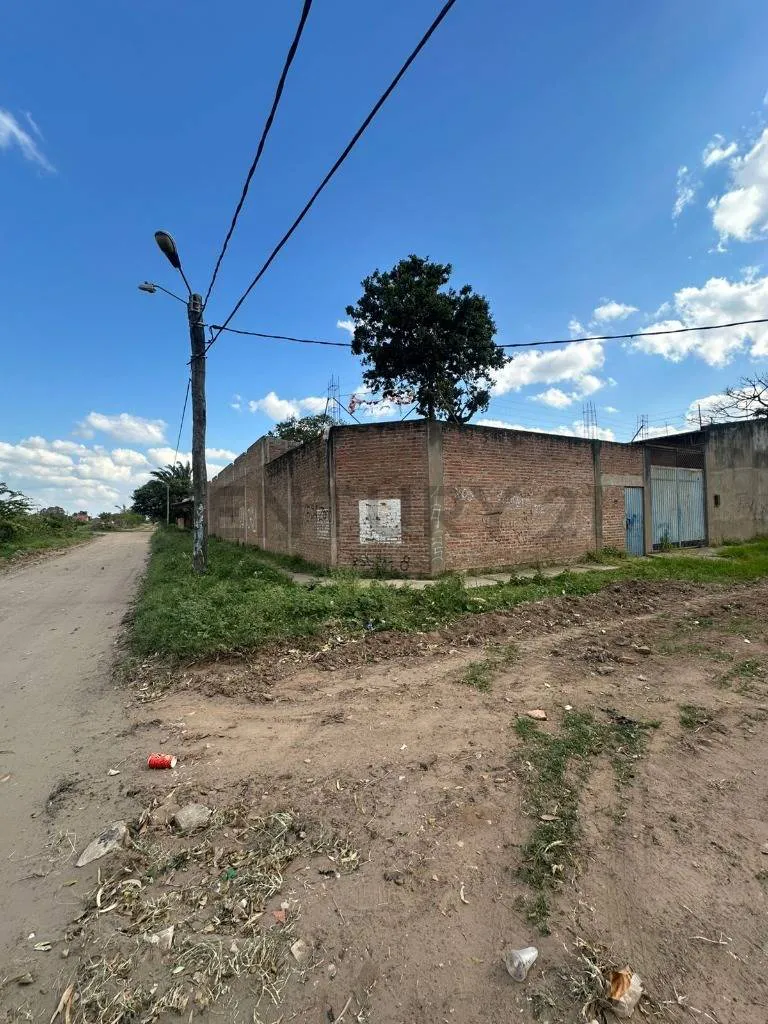 Foto 1 de Galpon en Venta Sobre Avenida Doble Via en Esquina