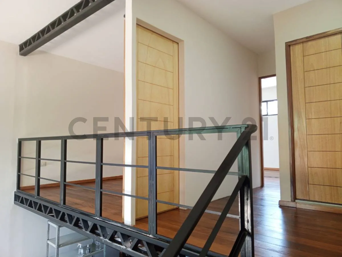 Foto 4 de Casa de 2 Plantas con 3 Dormitorios en Anticrético - Zona Norte