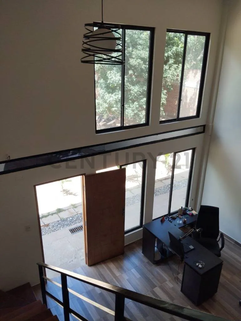 Foto 2 de Casa de 2 Plantas con 3 Dormitorios en Anticrético - Zona Norte