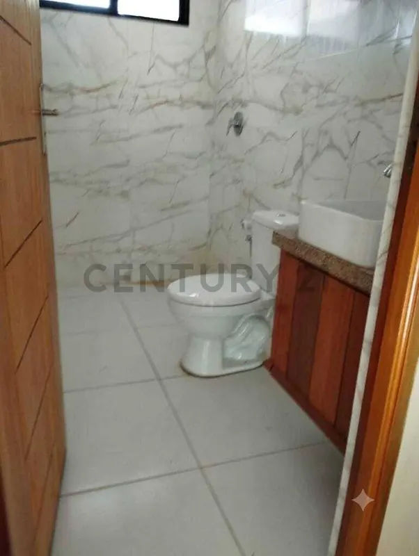 Foto 10 de Casa de 2 Plantas con 3 Dormitorios en Anticrético - Zona Norte