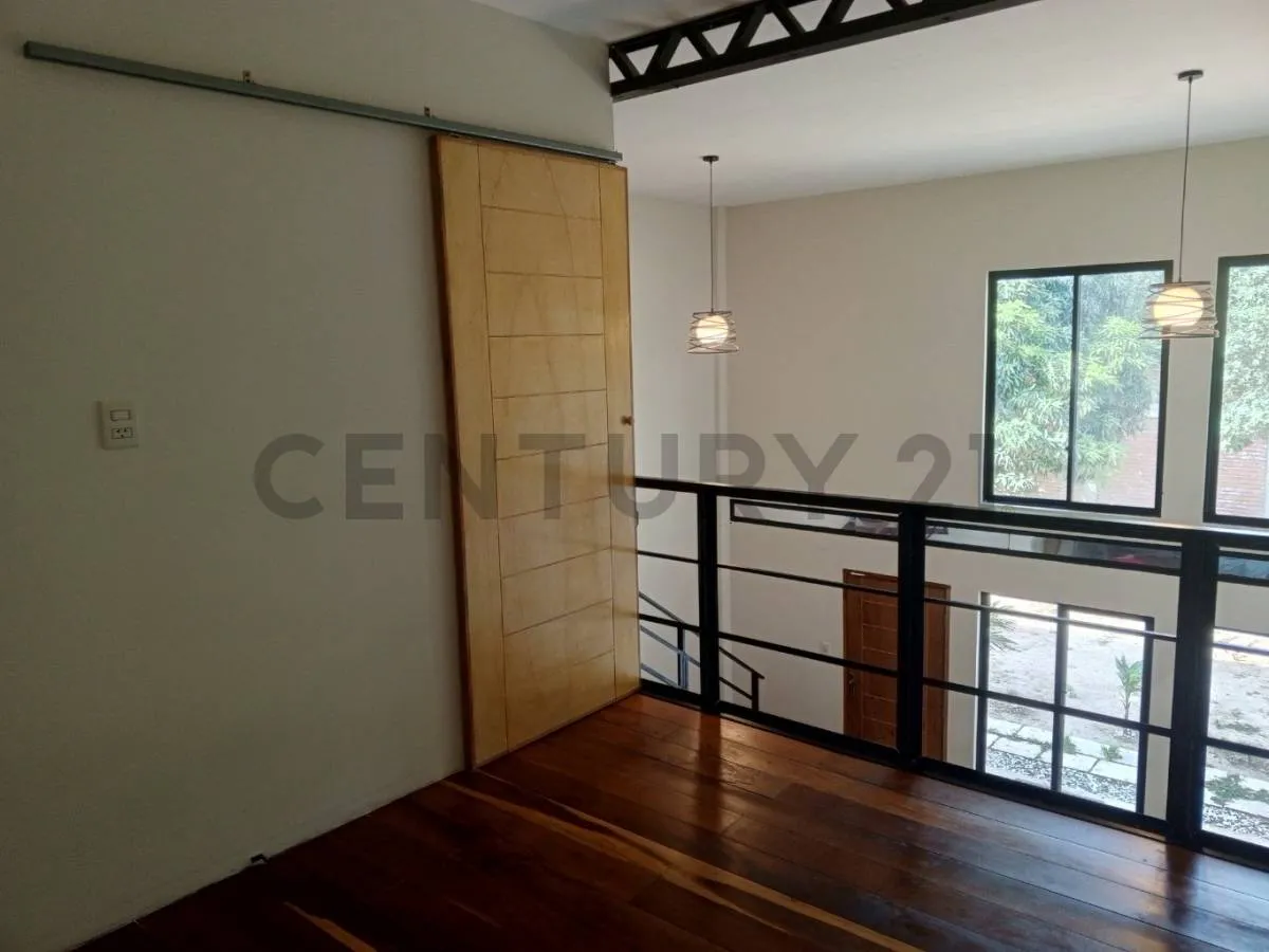 Foto 5 de Casa de 2 Plantas con 3 Dormitorios en Anticrético - Zona Norte