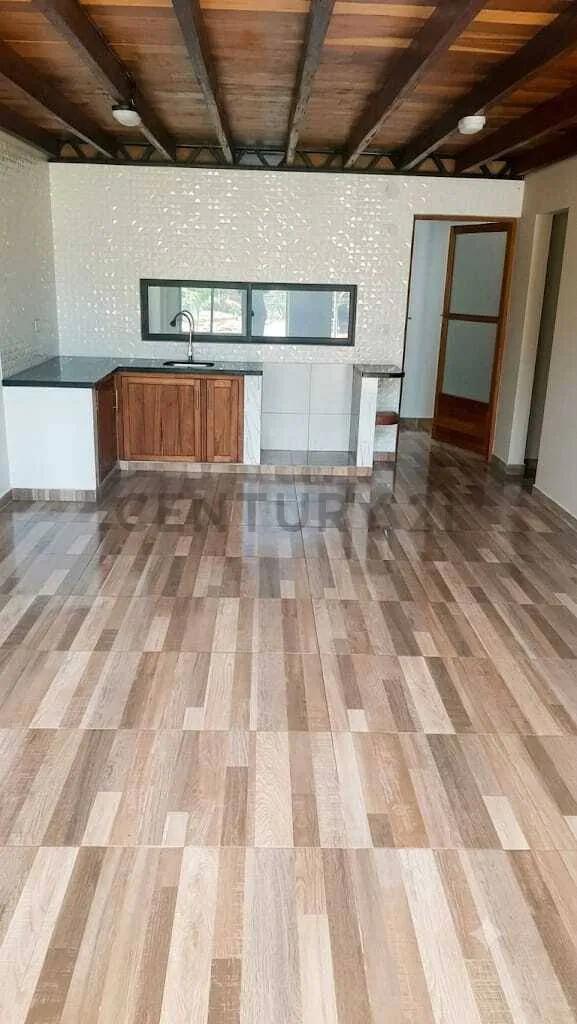 Foto 3 de Casa de 2 Plantas con 3 Dormitorios en Anticrético - Zona Norte