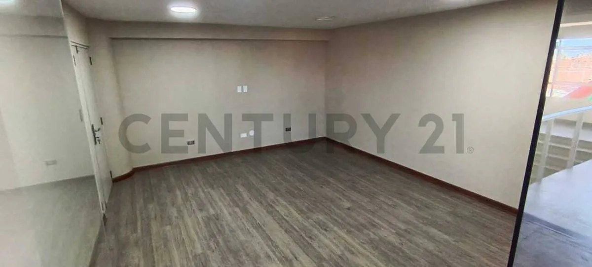 Foto 2 de Oficina Nueva a Estrenar #2 Piso 3 en Alquiler – Oscar Malls, El Alto