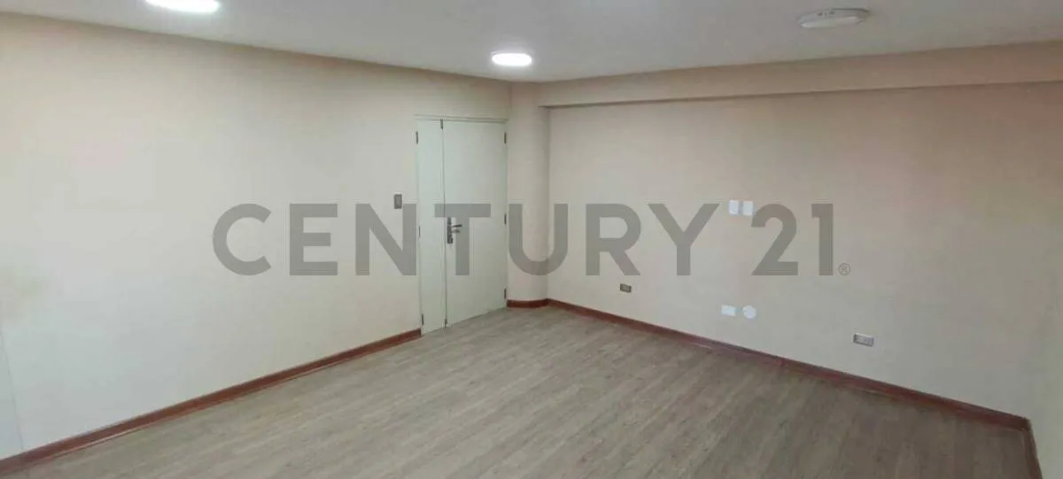 Foto 3 de Oficina Nueva a Estrenar #2 Piso 3 en Alquiler – Oscar Malls, El Alto