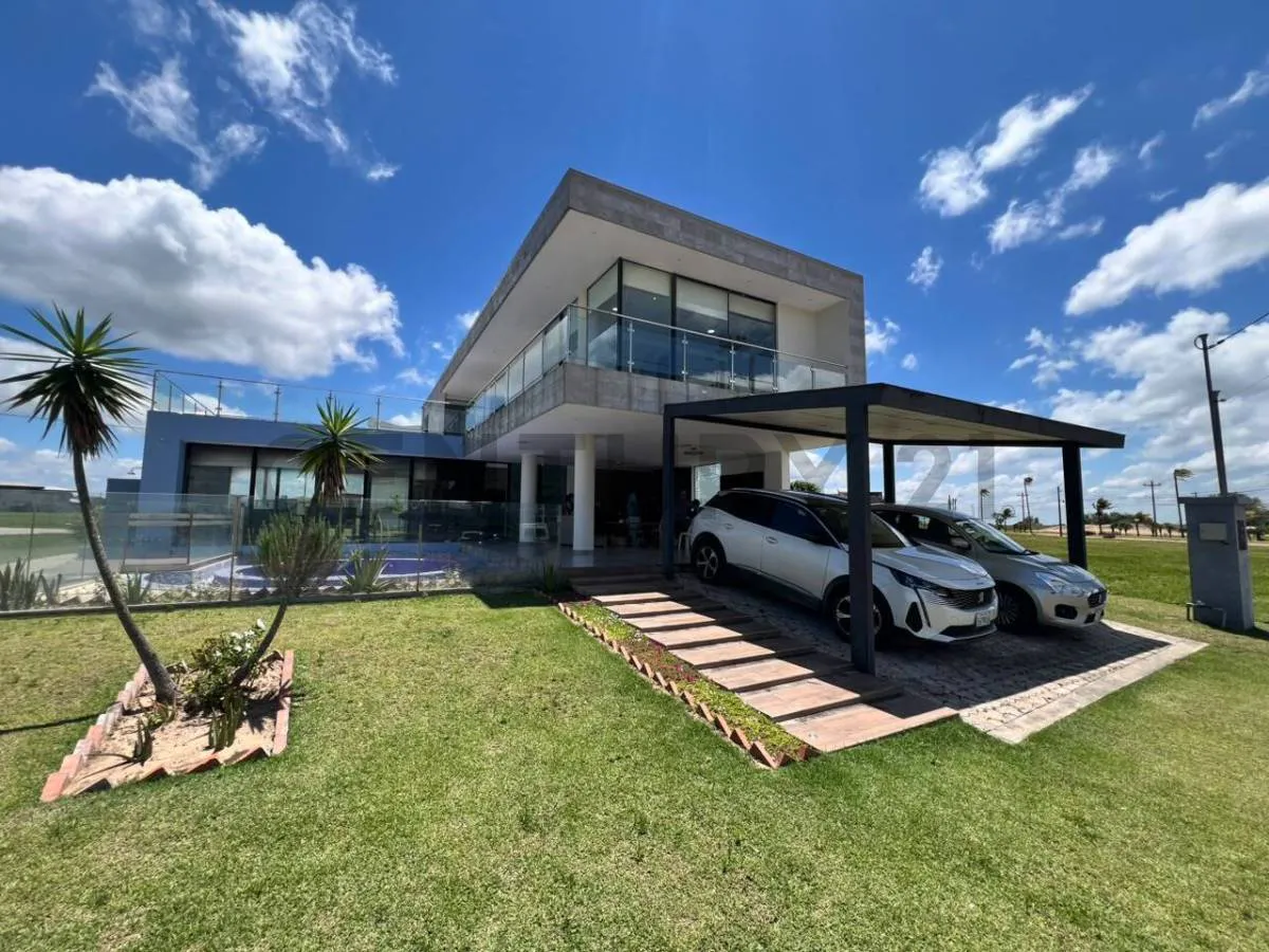 Foto 1 de Casa en Venta en Urubó Mar Adentro