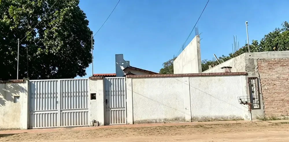 Foto 2 de Casa de 4 Dormitorios Independiente en Anticretico// Zona Este