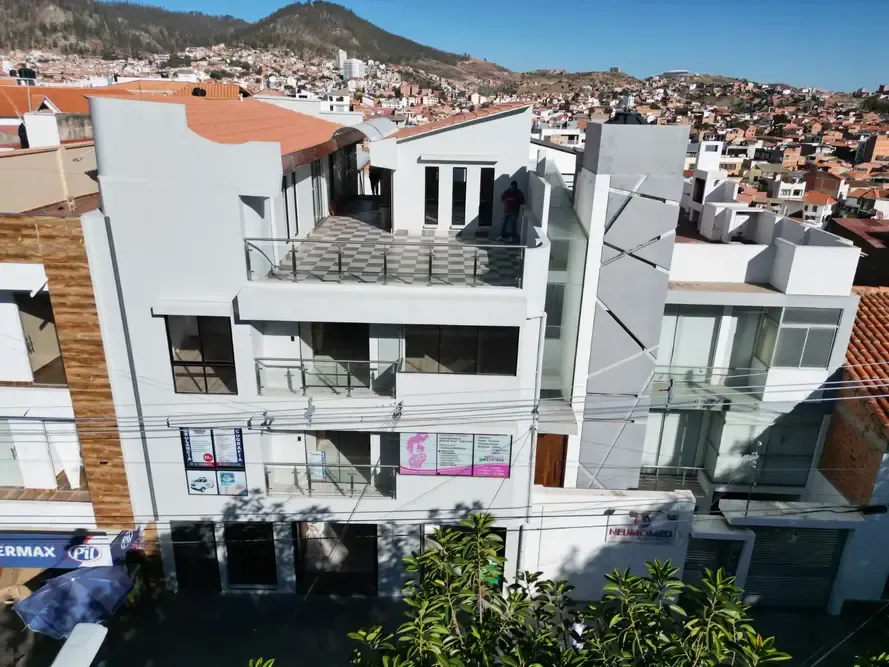 Foto 1 de Consultorio Médico en Alquiler - PISO 2-3