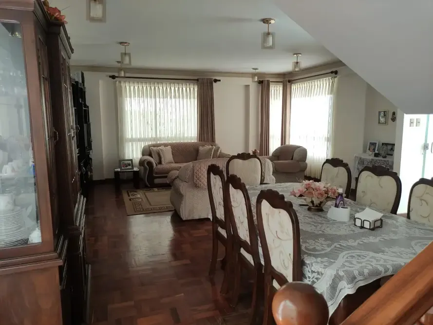 Foto 4 de Town House en Venta Zona Los Rosales-Alto Calacoto, La Paz