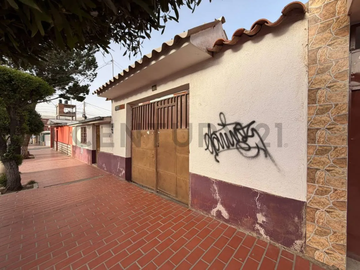 Foto 4 de Casa Como Terreno en Venta