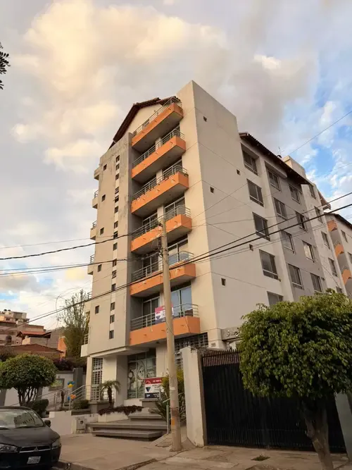 Foto 1 de Dúplex en Anticrético – Excelente Ubicación sobre Calle Lola Taborga, casi Av. América