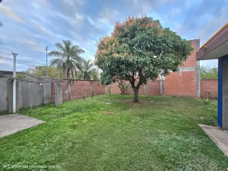 Foto 6 de Casa Comercial en Venta + 3 Locales Comerciales – Sobre Avenida y en Esquina