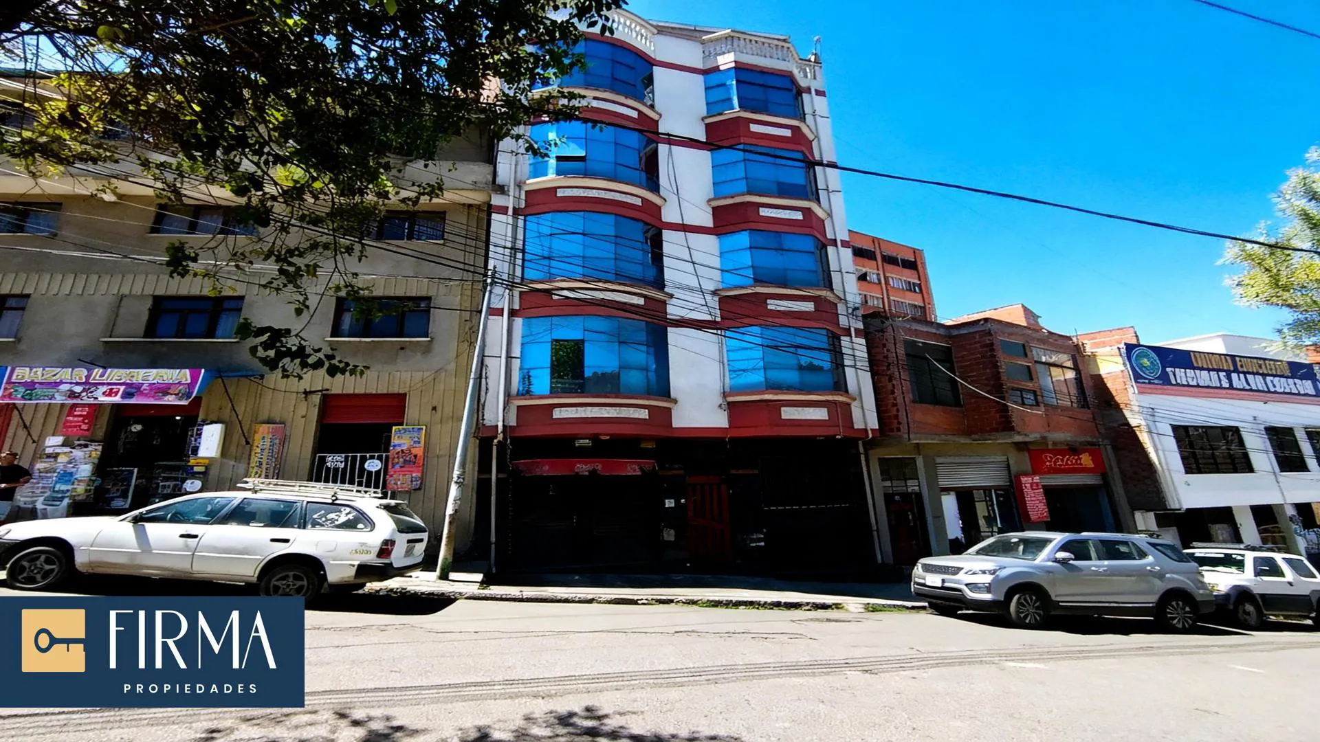 Foto 1 de Compra Este Edificio Multifamiliar en Zona Norte Achachicala