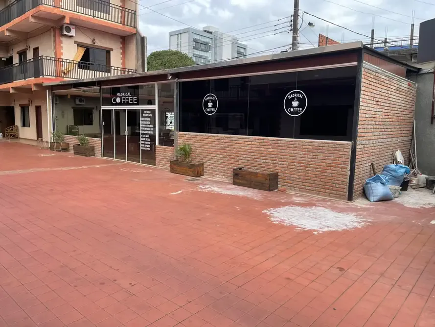 Foto 2 de Local comercial en alquiler, equipado, listo para funcionar