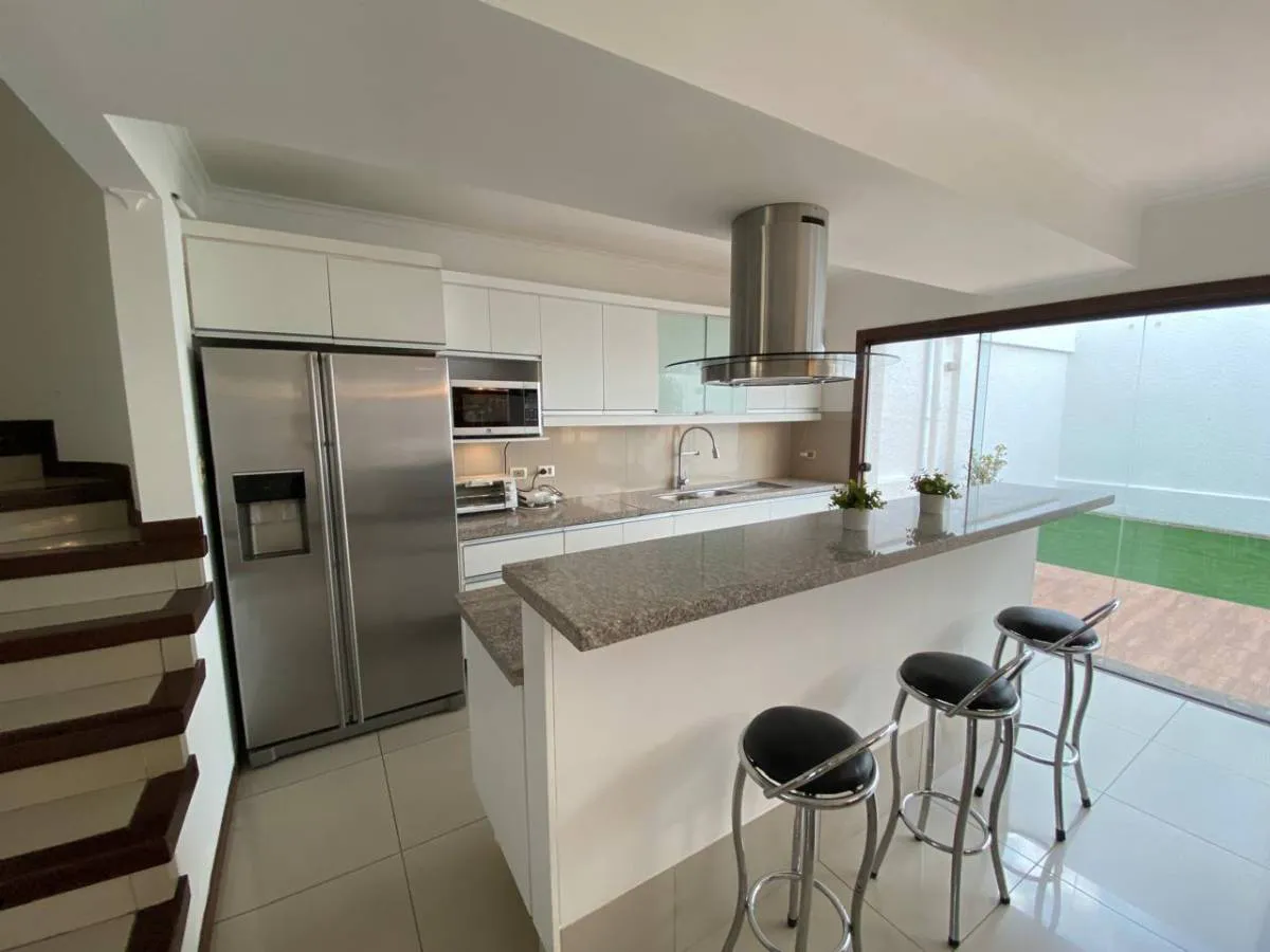 Foto 1 de PENTHOUSE AMOBLADO, COND. CIUDAD REAL