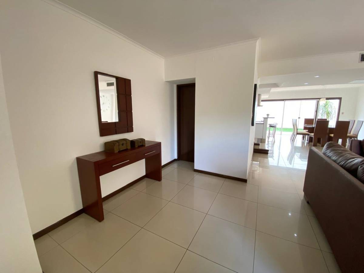 Foto 3 de PENTHOUSE AMOBLADO, COND. CIUDAD REAL