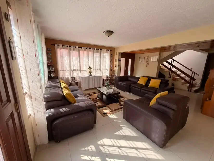 Foto 2 de 🏡 Casa en Venta en Colcapirhua