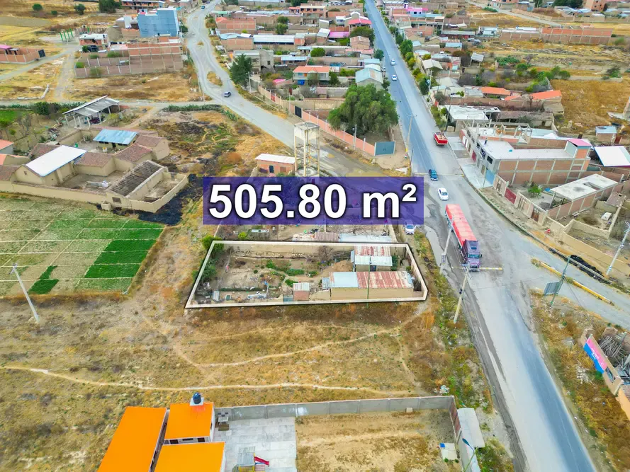 Foto 3 de Terreno Comercial en Venta en Punata Sobre La Av. Libertadores