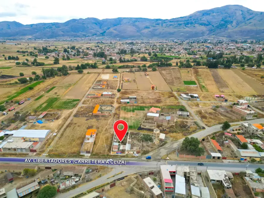 Foto 5 de Terreno Comercial en Venta en Punata Sobre La Av. Libertadores