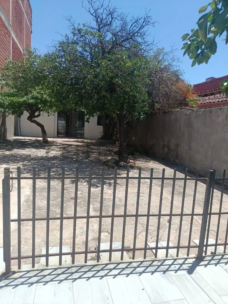 Foto 5 de Casa en Venta en el Centro de Montero 400 m² con Local Comercial y Departamento