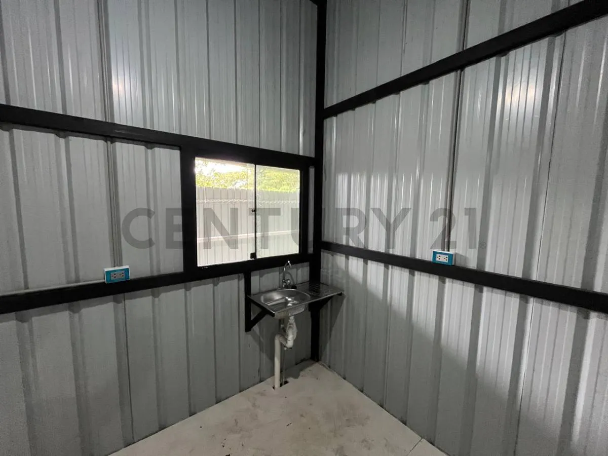 Foto 4 de Galpon a Estrenar en Venta, 1er Anillo Cotoca. Zona Comercial.