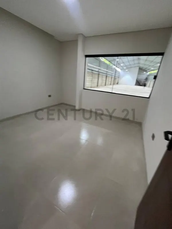 Foto 14 de Galpon a Estrenar en Venta, 1er Anillo Cotoca. Zona Comercial.