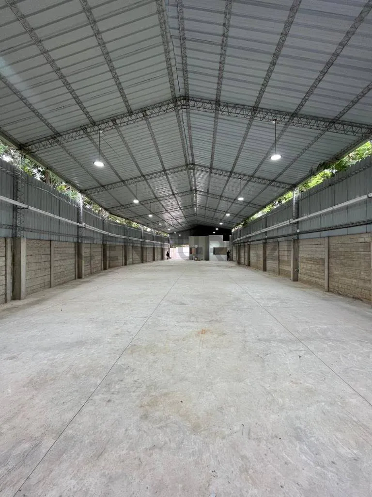 Foto 12 de Galpon a Estrenar en Venta, 1er Anillo Cotoca. Zona Comercial.