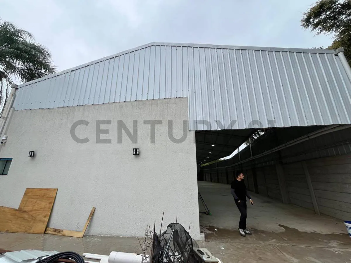 Foto 3 de Galpon a Estrenar en Venta, 1er Anillo Cotoca. Zona Comercial.