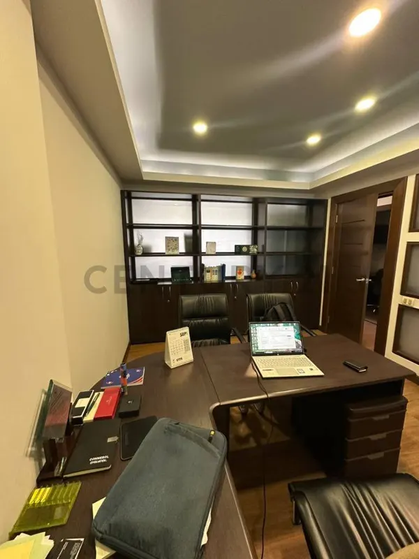 Foto 9 de Oficina Amoblada en Venta en Calacoto – Edificio Vitruvio II