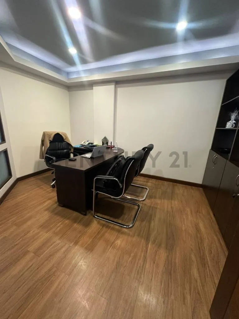 Foto 5 de Oficina Amoblada en Venta en Calacoto – Edificio Vitruvio II