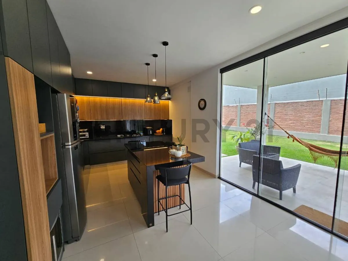 Foto 9 de Casa Nueva y de Lujo en Alquiler!!