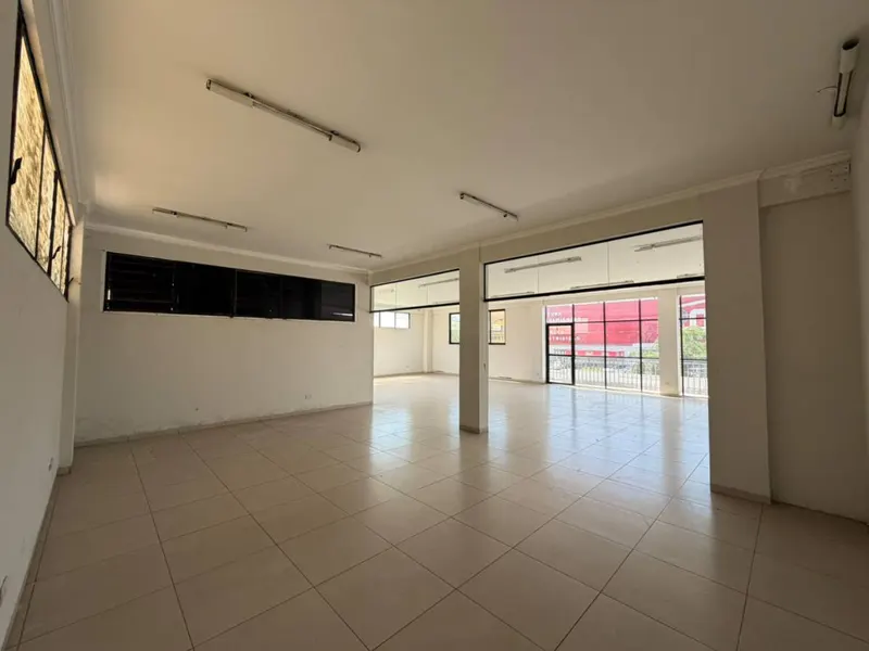 Foto 4 de Edificio en alquiler, 2do anillo