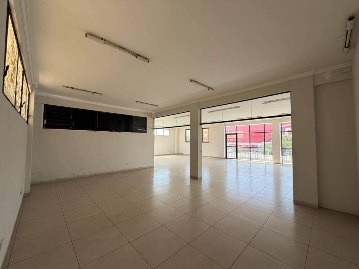 Foto 4 de Edificio en alquiler, 2do anillo