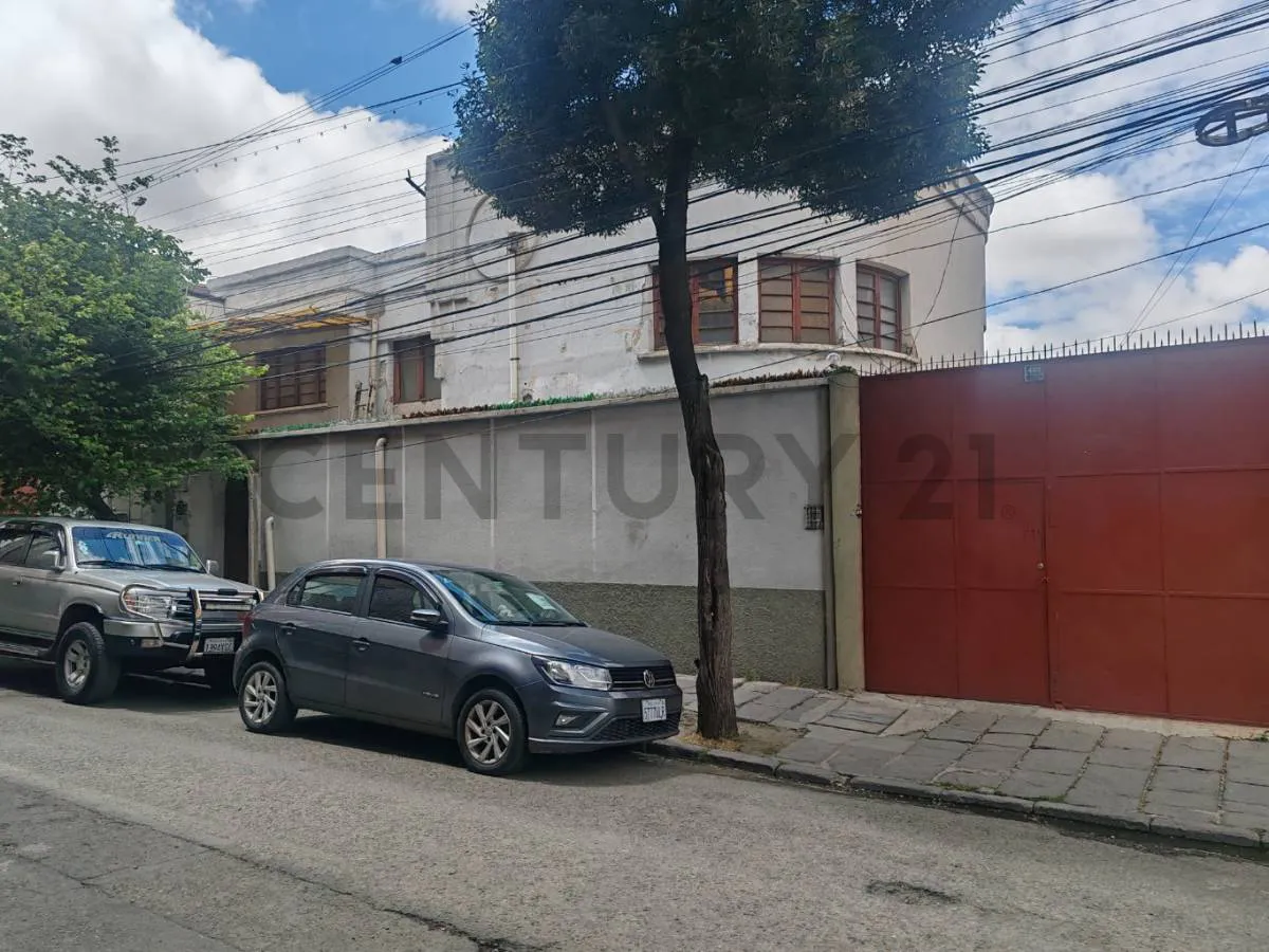Foto 3 de Casa con Oficinas y Depósitos, Calle Juaristi Eguino, Av. Montes, Centro La Paz