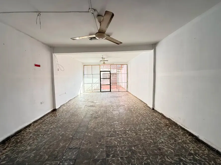 Foto 2 de Casa en Venta + Tienda Comercial | Cotoca