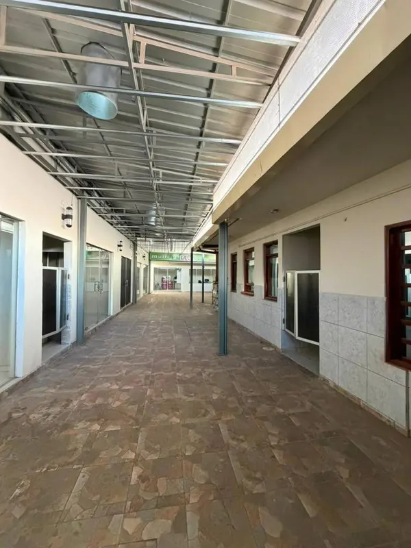 Foto 2 de CASA COMERCIAL, CENTRO