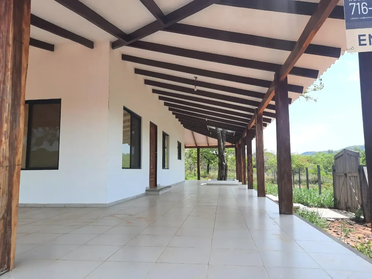Foto 3 de Hermosa Casa a estrenar tipo colonial en Santiago de Chiquitos