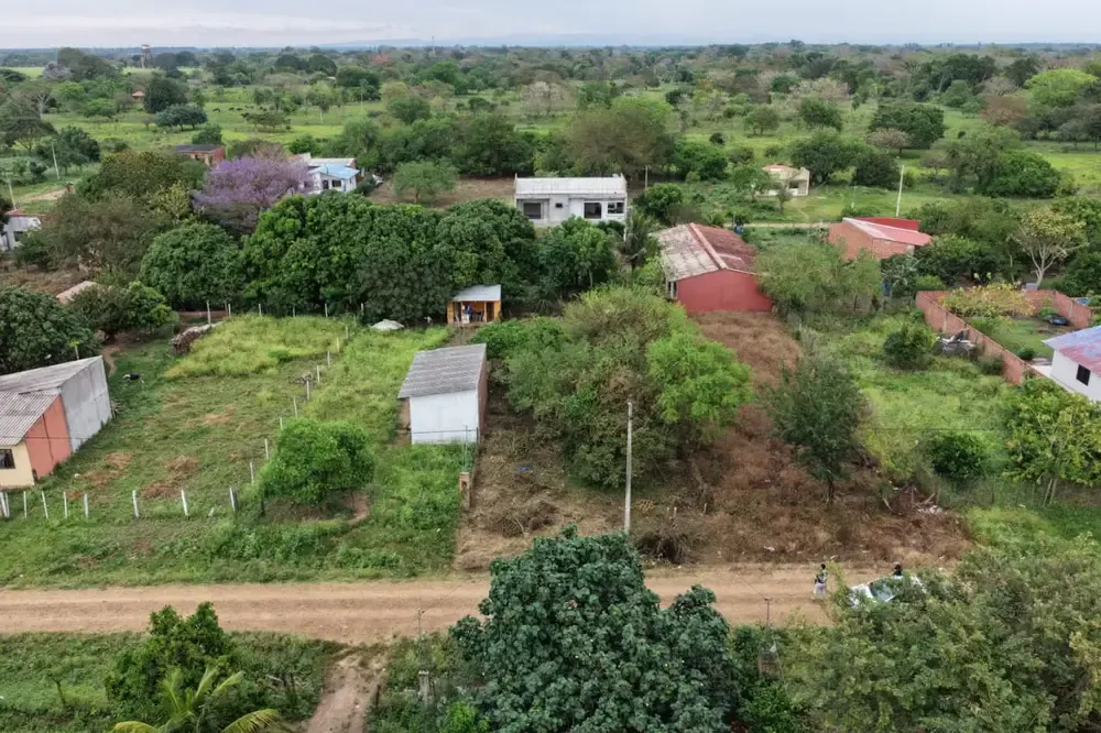 Foto 2 de Terreno en venta de 420 m² en Urbanización Chapa, Montero
