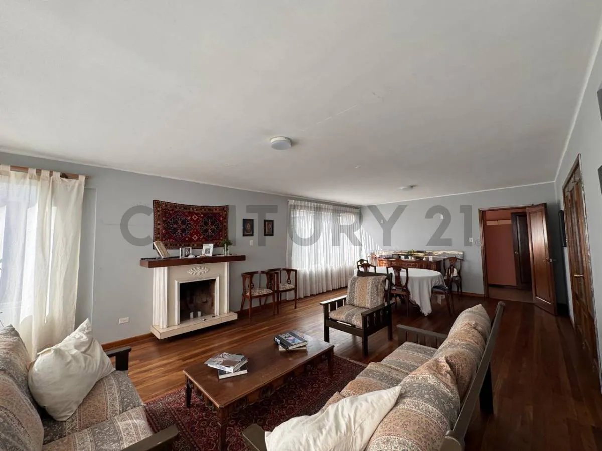 Foto 8 de Casa en Alquiler | Av. Costanera | Amplia Residencia de 350 M²