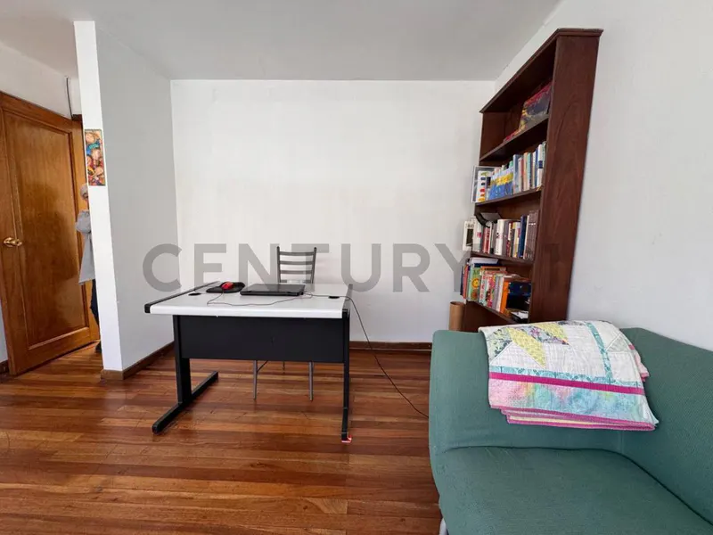 Foto 13 de Casa en Alquiler | Av. Costanera | Amplia Residencia de 350 M²