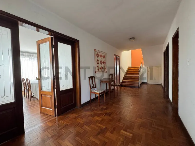 Foto 9 de Casa en Alquiler | Av. Costanera | Amplia Residencia de 350 M²