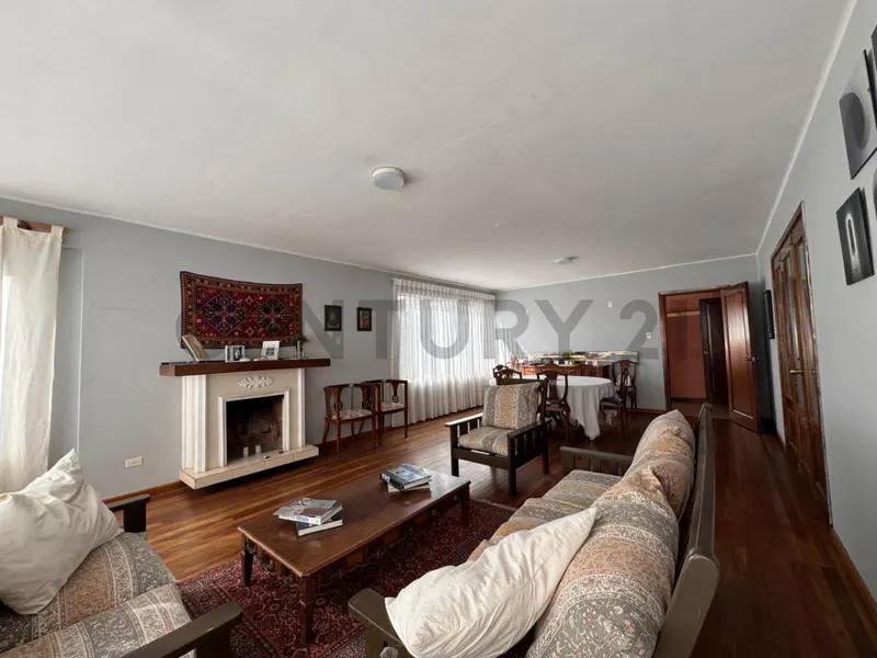 Foto 10 de Casa en Alquiler | Av. Costanera | Amplia Residencia de 350 M²
