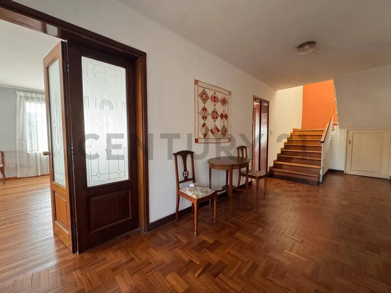Foto 11 de Casa en Alquiler | Av. Costanera | Amplia Residencia de 350 M²