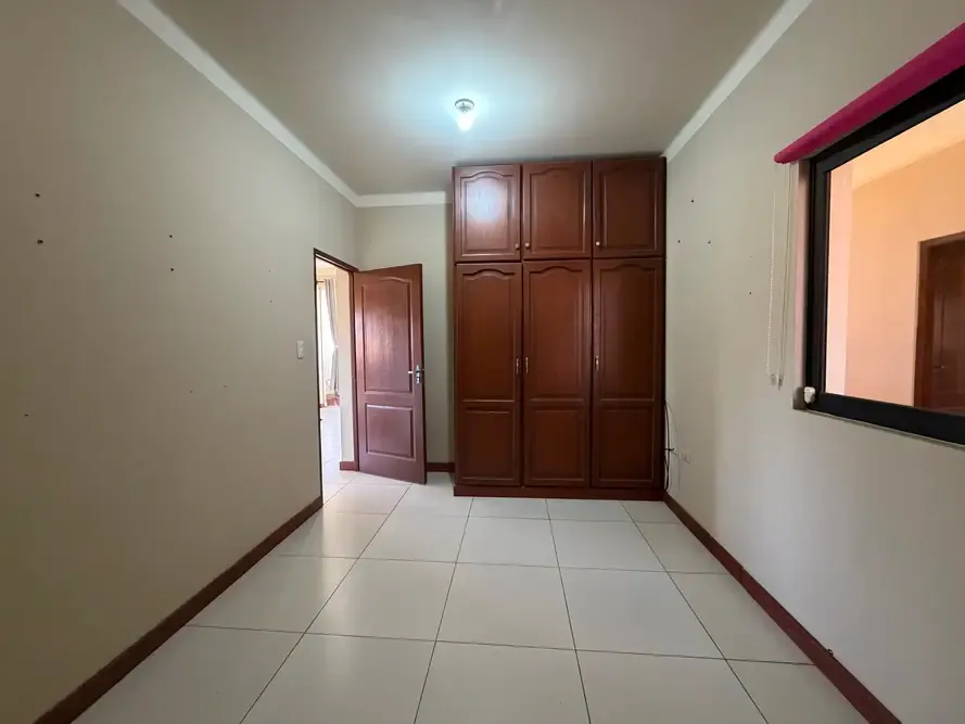 Foto 10 de “Depto en Condominio San Gerónimo con balcón y piscina – Tarija”