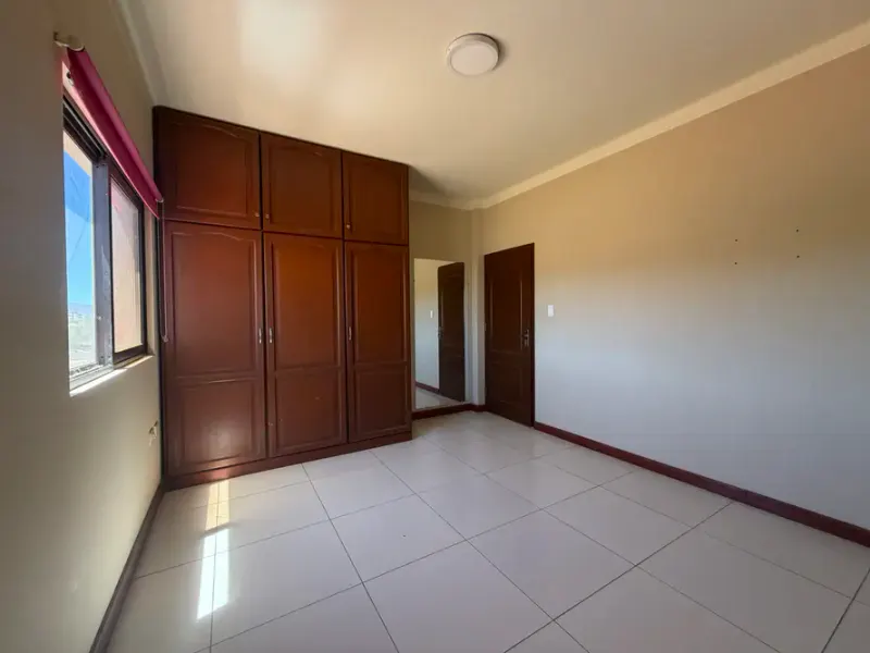 Foto 13 de “Depto en Condominio San Gerónimo con balcón y piscina – Tarija”