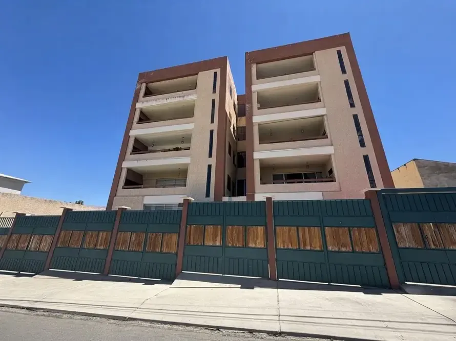 Foto 1 de “Depto en Condominio San Gerónimo con balcón y piscina – Tarija”