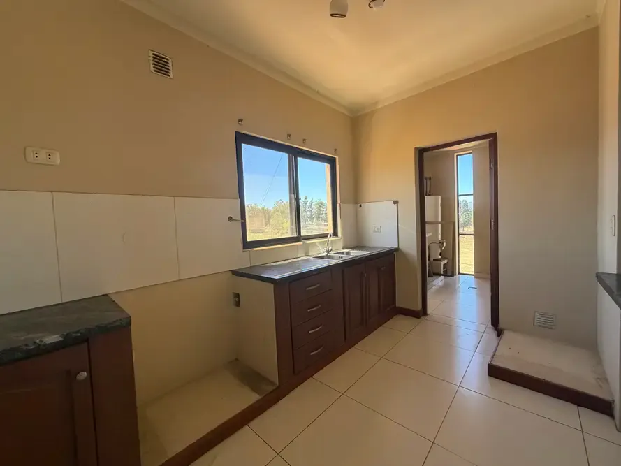 Foto 11 de “Depto en Condominio San Gerónimo con balcón y piscina – Tarija”