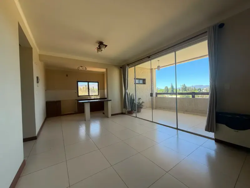 Foto 6 de “Depto en Condominio San Gerónimo con balcón y piscina – Tarija”