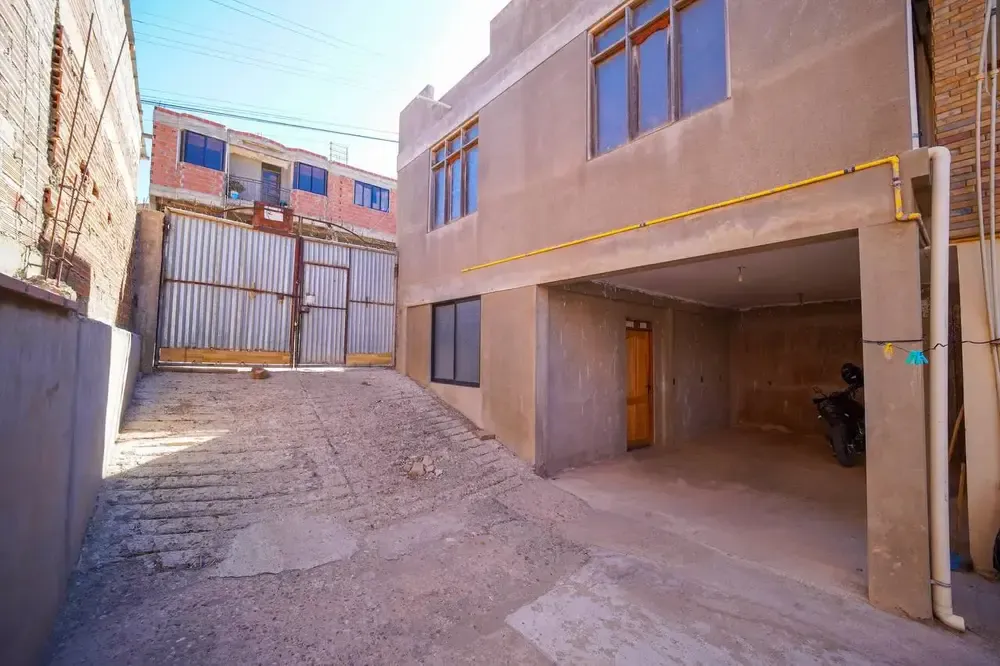 Foto 11 de Casa en Venta a 3 Cuadras de La Av. Siglo Xx y Av. Guayacan