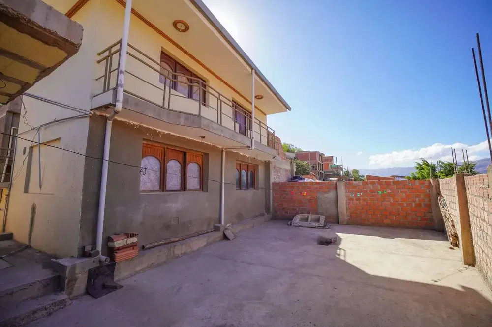 Foto 13 de Casa en Venta a 3 Cuadras de La Av. Siglo Xx y Av. Guayacan