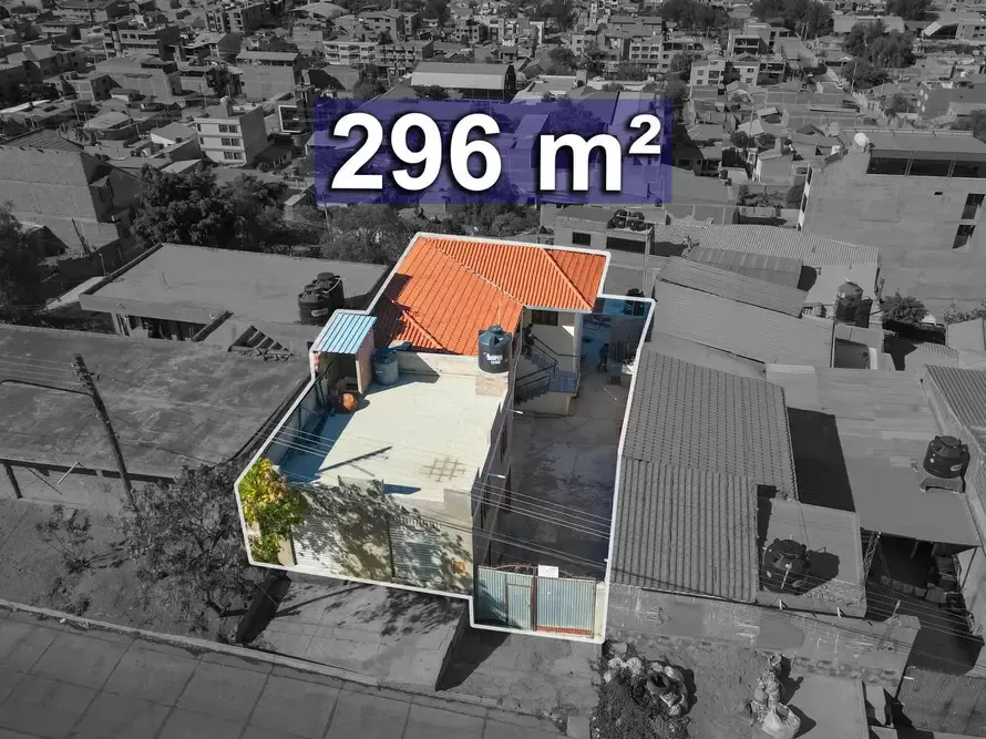 Foto 2 de Casa en Venta a 3 Cuadras de La Av. Siglo Xx y Av. Guayacan